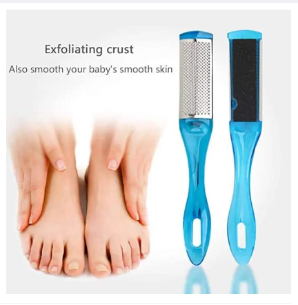 Exfoliating crust leg tool removes the dead skin