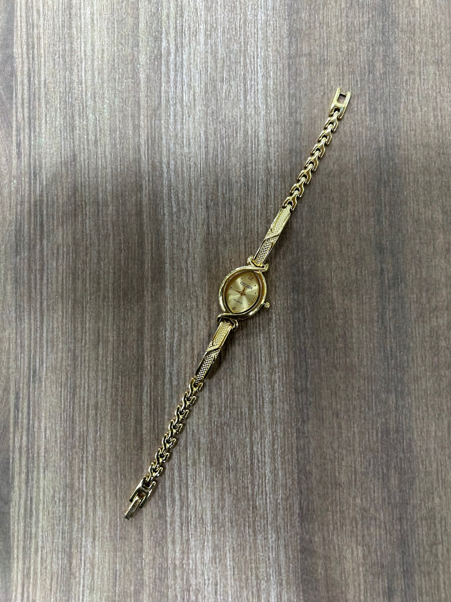 Gold Womens Fashion Citizen Casual Watch